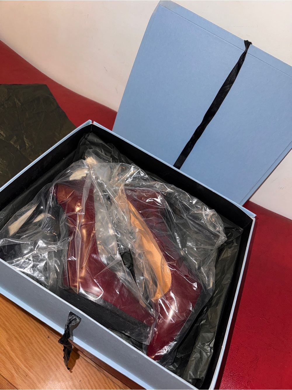 Lanvin Wine Red Patent Leather Pointed Pumps with Gold Heel Tab - Picture 6 of 8